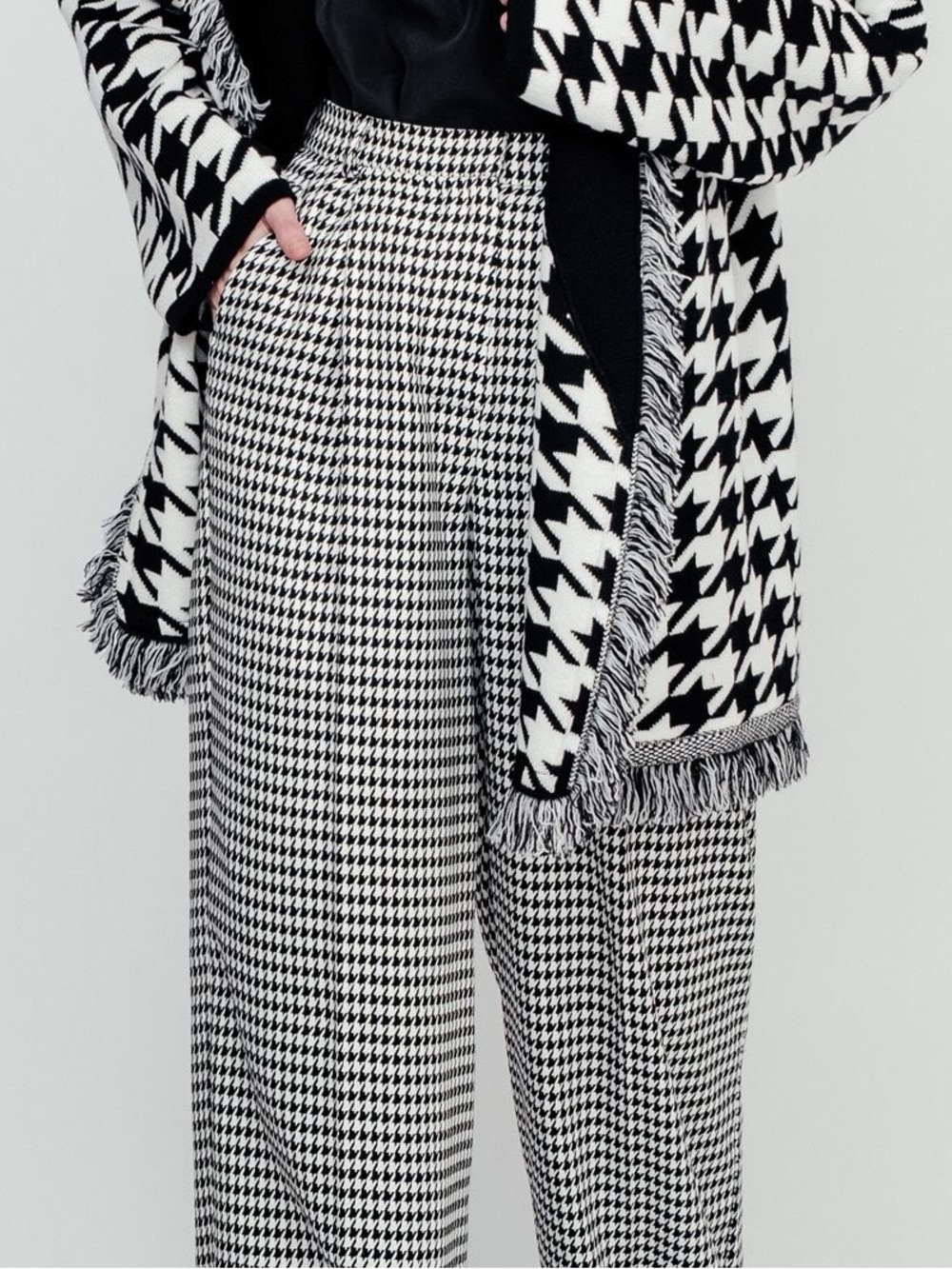 Paperbag Waist Houndstooth Ankle Cropped Trousers - Black & White - Picture 1 of 7